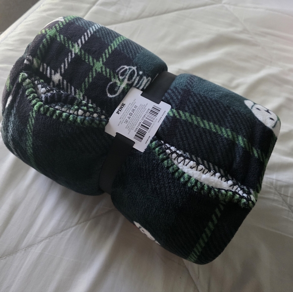 Green Plaid Blanket with Dog Print - Picture 5 of 5